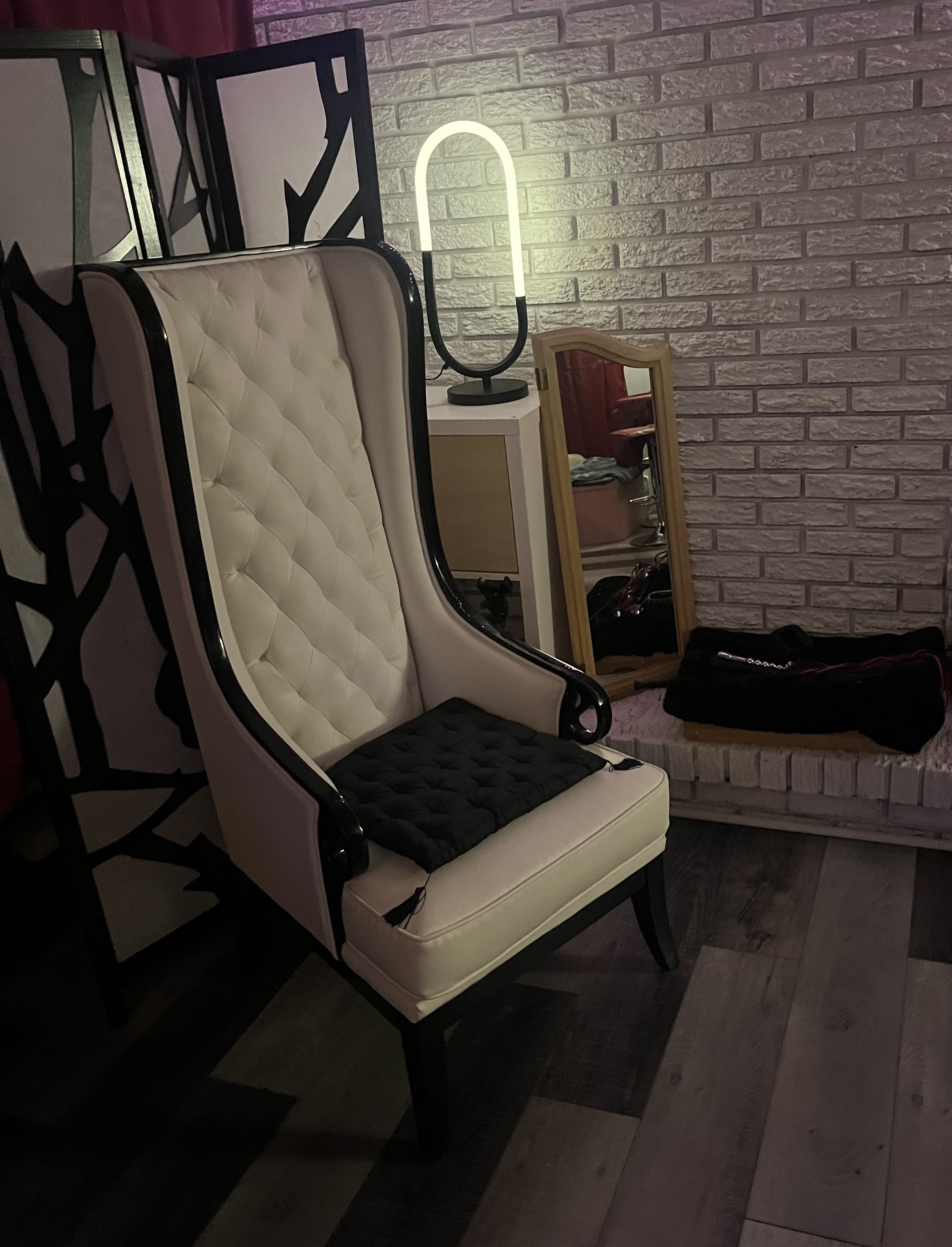 Boudoir : Le throne.